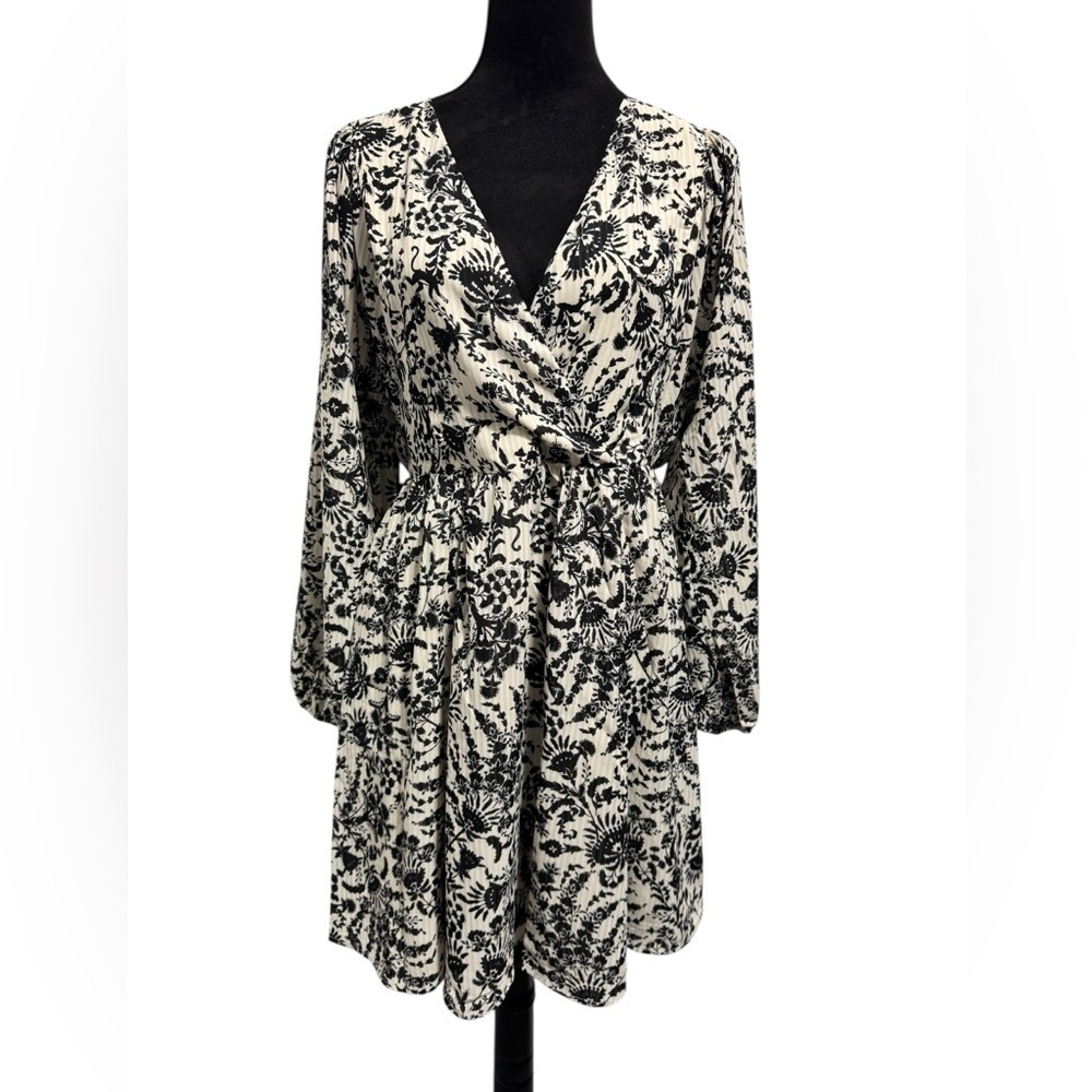 Reitmans Floral Long Sleeve Wrap Dress - Picture 2 of 12
